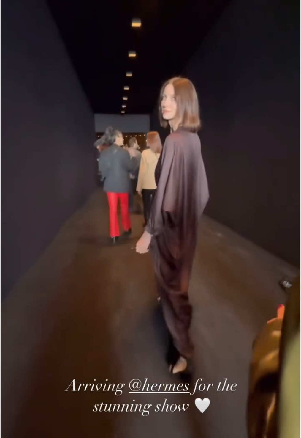 Caitríona Balfe arriving at the Hermès show today during Paris Fashion Week 🔥  🎥 caitrionabalfe IGS #caitrionabalfe #caitríonabalfe #hermès #hermes #parisfashionweek #fashion #style #outlander #irishactress #fyp #reels #tiktokreels #instagramreels #outlander #clairefraser