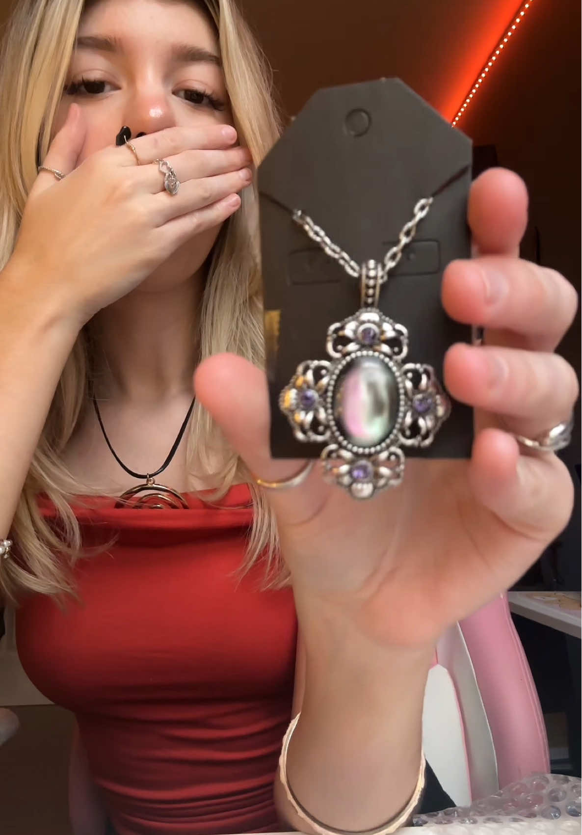 part 1! @Hails 🐞 over here making my dreams come true 🥹 #jewelrygirl #jewelryjar #fyp ##mysteryjewelry##vintage##handmadejewelry##depop