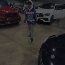 Ella quiere que la ame, pero yo amo el dinero. 🧑‍🦯 @Huan62 . #huan62 #huan62🕷️ #cero #musica  #miusc #miusic #record #lirycs #tiktokmusic   #fypmusic  #musicfyp 