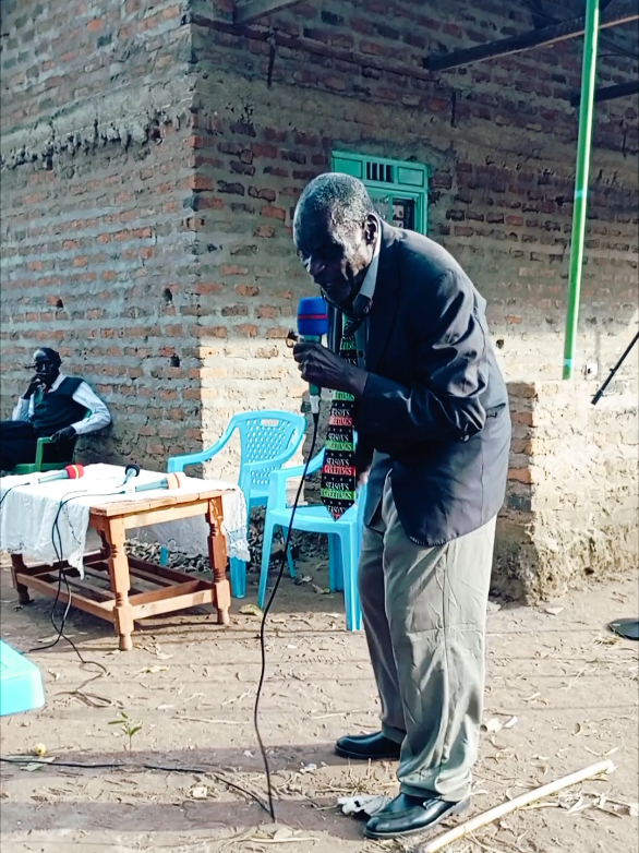 Powerful Singing from this blind Singer called Charles Obwanga aka Aseta