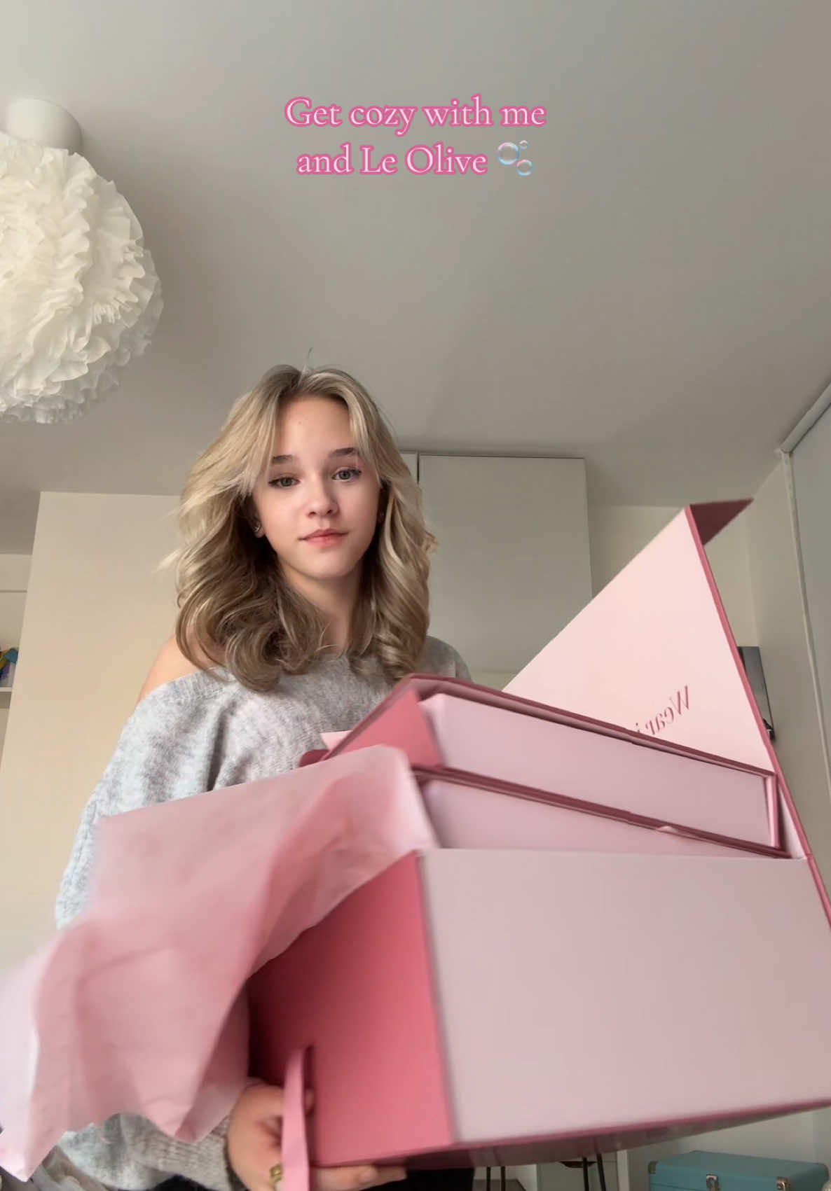 Getting cozy with @Le Olive 🫧 #fy #foryou #fyp #foryoupage #fypage #viral #trend #trending #furdich #furdichseite #furdichpage #voorjou #voorjoupagina #voorjoupage #emmakok #blowthisup #blowthisuptiktok #andrerieu #andrerieuconcert #andrerieuandjohannstraussorchestra #leolive #leolivelovers #leolivebadjas #unboxing #tryon #tryonhaul #tryonwithme #cozy #cozyathome #cozyaesthetic #cozyoutfit #cozyoutfitideas 