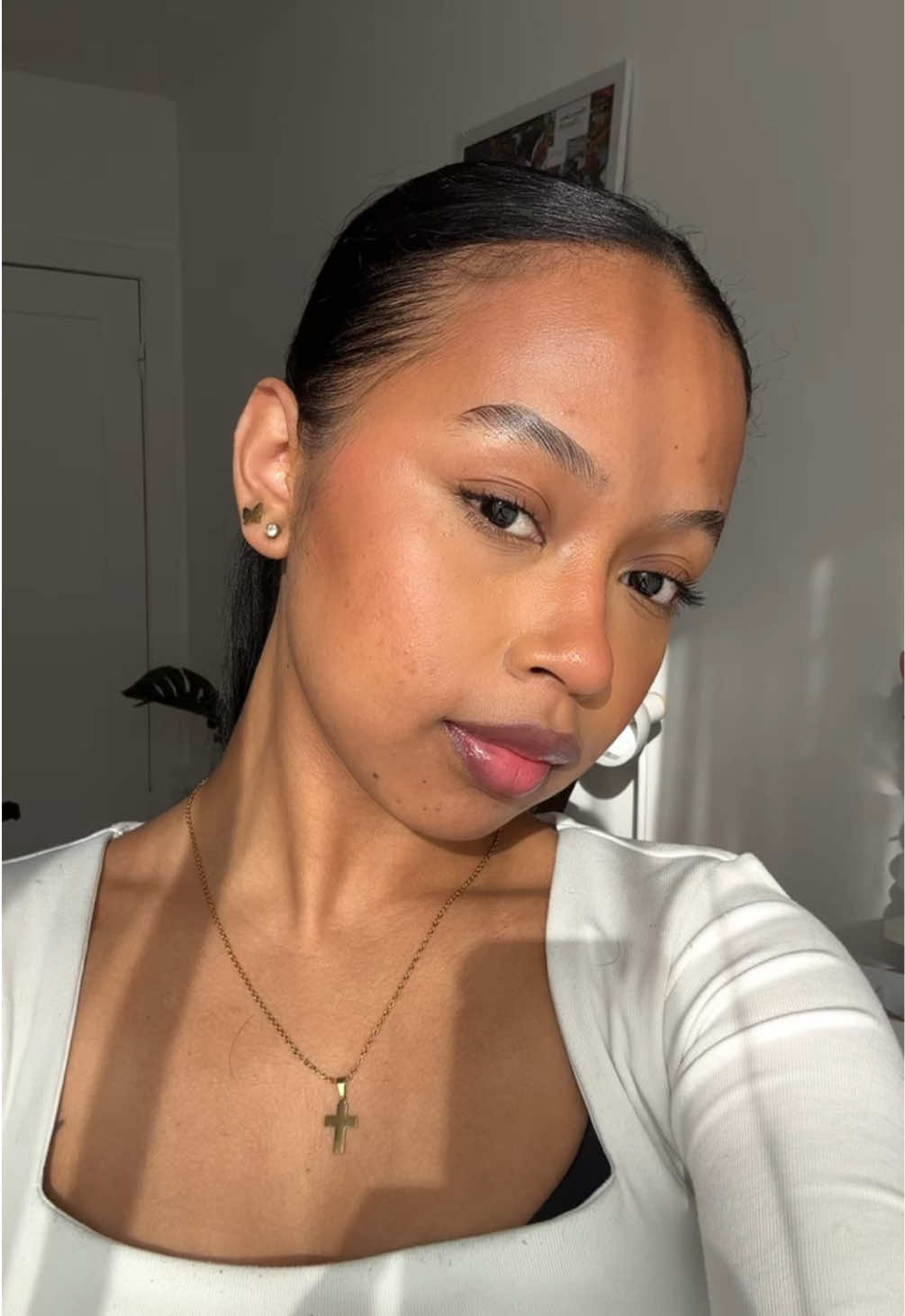 IG: n.larrah 🎀 Sunny days have begun ✨ #Vlog #gr #makeup #creatorsinsights #creatorsearchinsights 