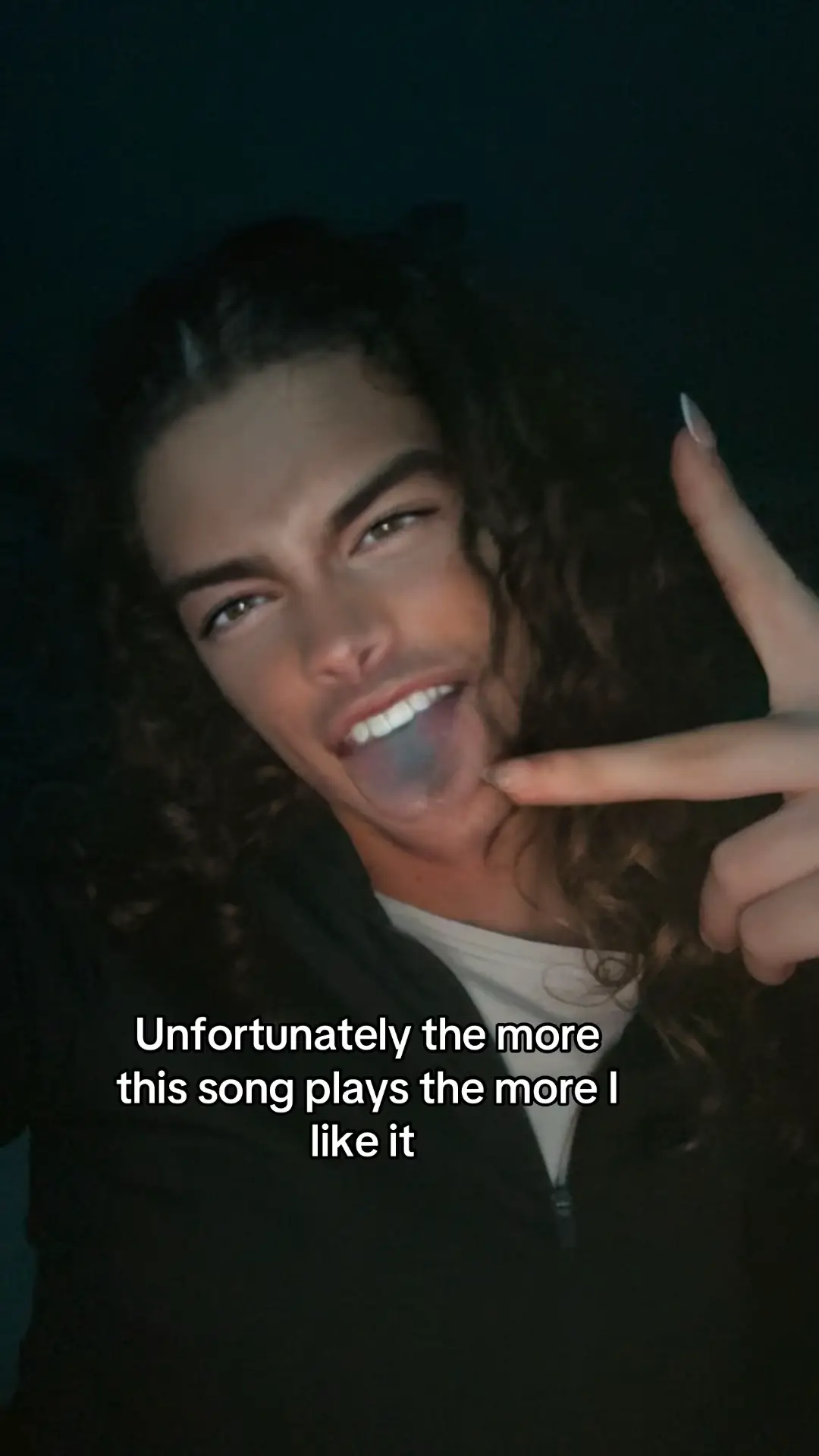 It’s catchy 🤦🏻‍♀️#popoutat1morning #fyp #catchy #trends #songss 