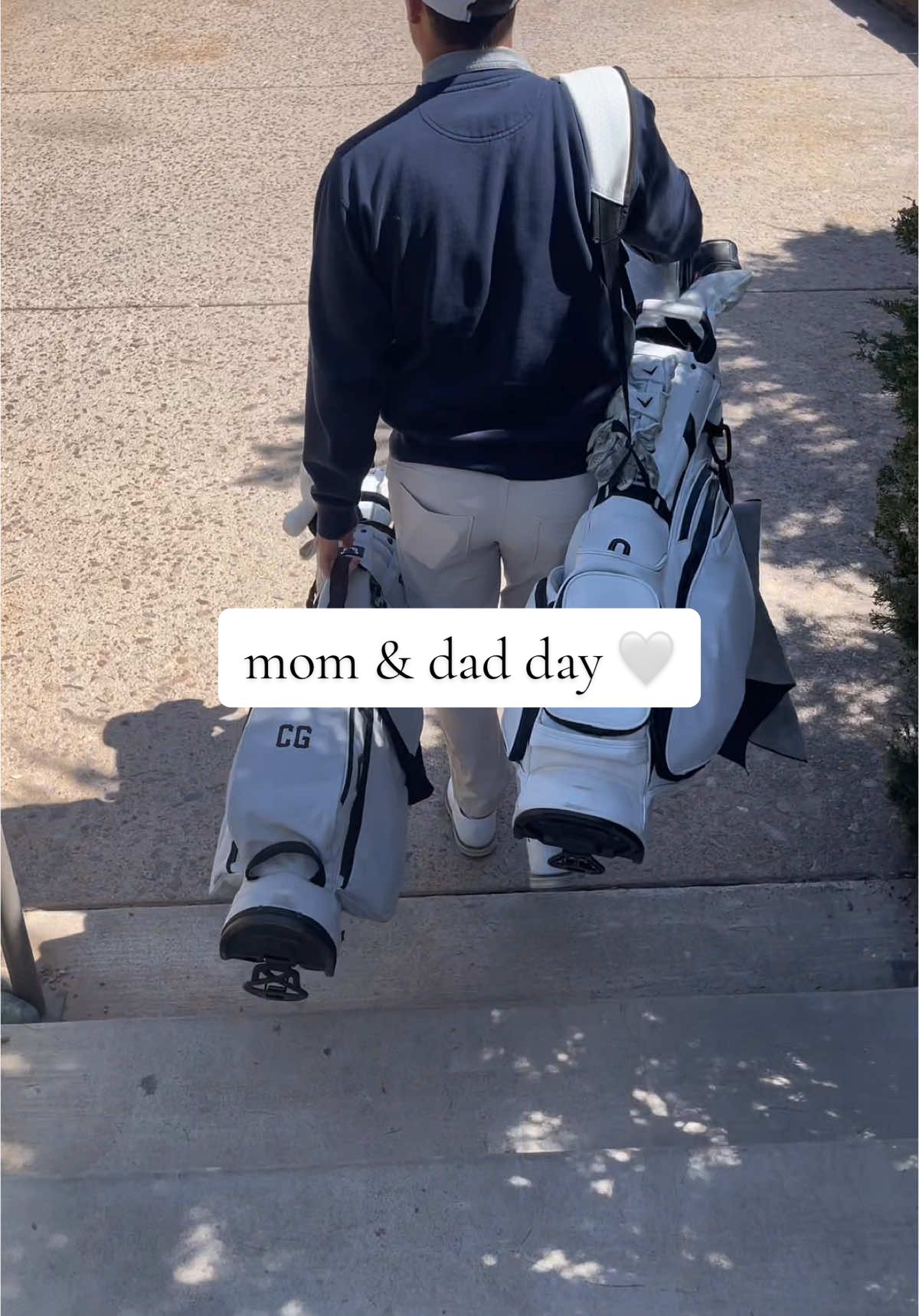 brb becoming a pro golfer  #golf #golfday #golftok #arizona #momanddadoftiktok #date 