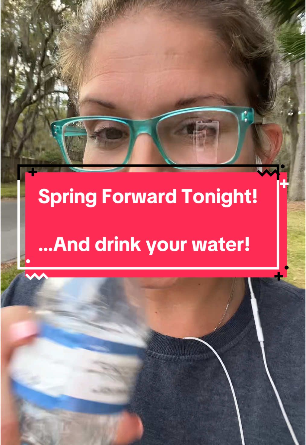 ⏰Don’t forget to spring forward tonight at 2am! (03/09/2025) 🥤And drink your water!  #springforward #loseanhour #drinkyourwater #stayhydrated #tiktok #reminder #hello #fyp 