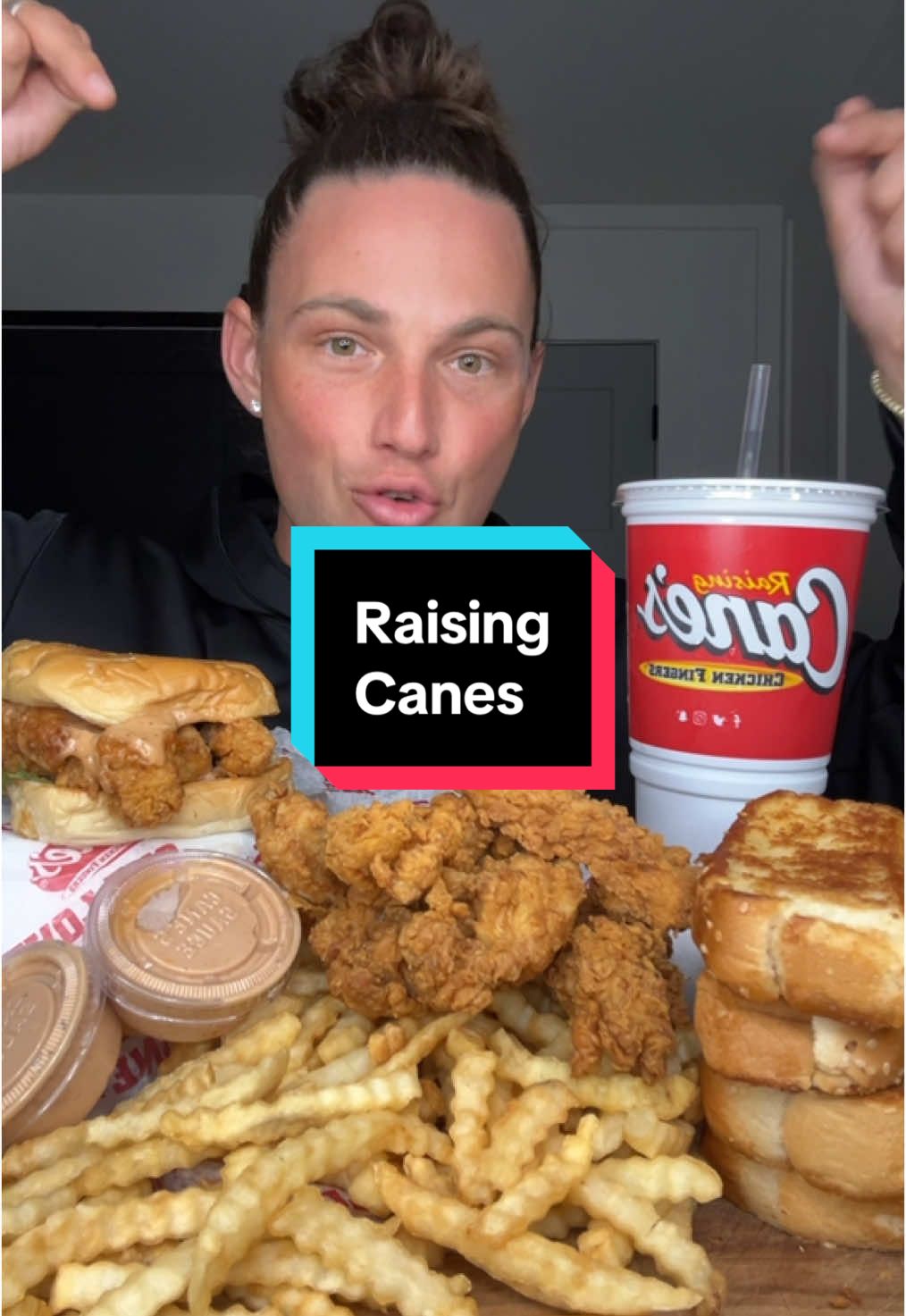 Raising Canes 🍗 #raisingcanes #chicken #Foodie #mukbang #asmr #fyp 