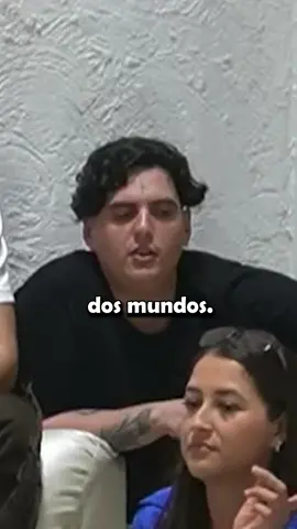 ¿Estar con una chica trans es el deseo oculto de más de una? 🤔🔥 Lo hablamos en el stream, ¡no te lo pierdas! 📍 Síguenos en Kick y suscríbete a YouTube para más contenido 🔥🎥