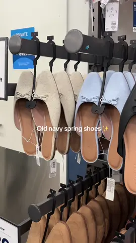 @Old Navy Official I’m obsessed with your shoes !!!! They’re sooo cute, the mesh flats??!? Everything 😍 #springstyle #springshoes #oldnavy #springfashion #shoeinspo #bowshoes 