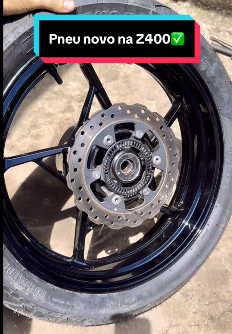 Pneu novo na Z400 ✅ #moto #mecanica #kawasaki #z400 #pintura #dicas #tutorial #custom 