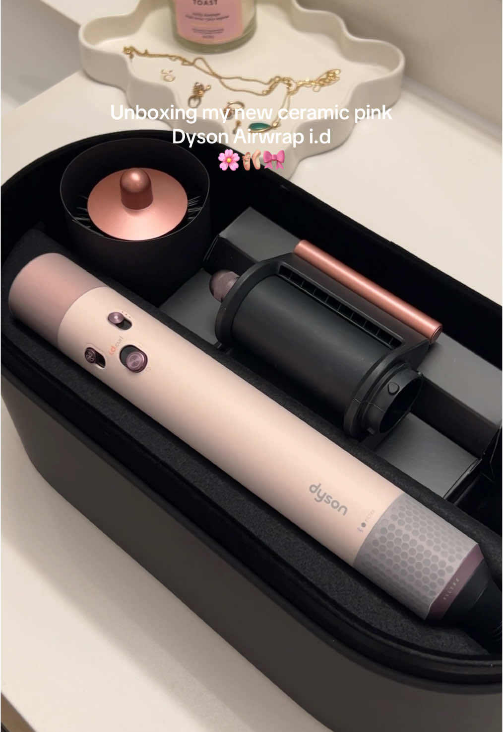 Ohhh I love her 🥹💓 #dysonairwrap #dysonairwrapid #unboxing @Dyson USA @Dyson 