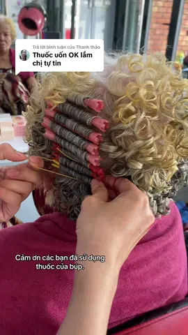 Trả lời @Thanh thảo #thuocuonlanhkhongdapl92 tóc bạc uốn tg 1h30p đến 2h. Để lâu quá giờ vẫn không khô tóc. Tóc uốn lạnh nhưng rất mềm mượt để khô tự nhiên không xù.