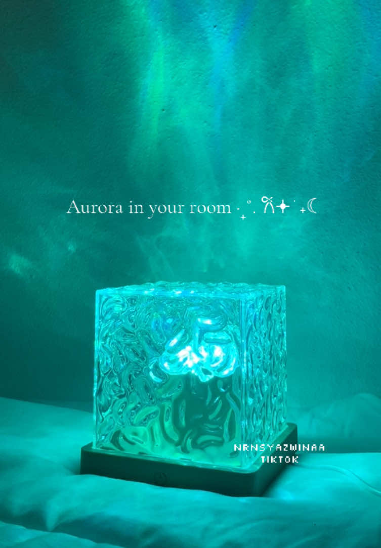 Got to see aurora in my room ! 😍🌌💫✨ #bedlight #roomlight #roomlights #roomlightsaesthetic #roomdecoraesthetic #auroraview #aesthetic #aestheticvibes 