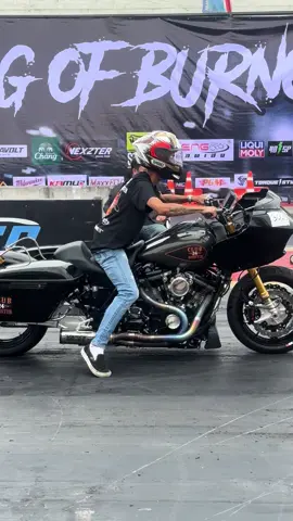 โคตรเดือด #kingofburnout #club24monster #harleydavidson #harleydragracing #dragracing #bangkokdragavenue 