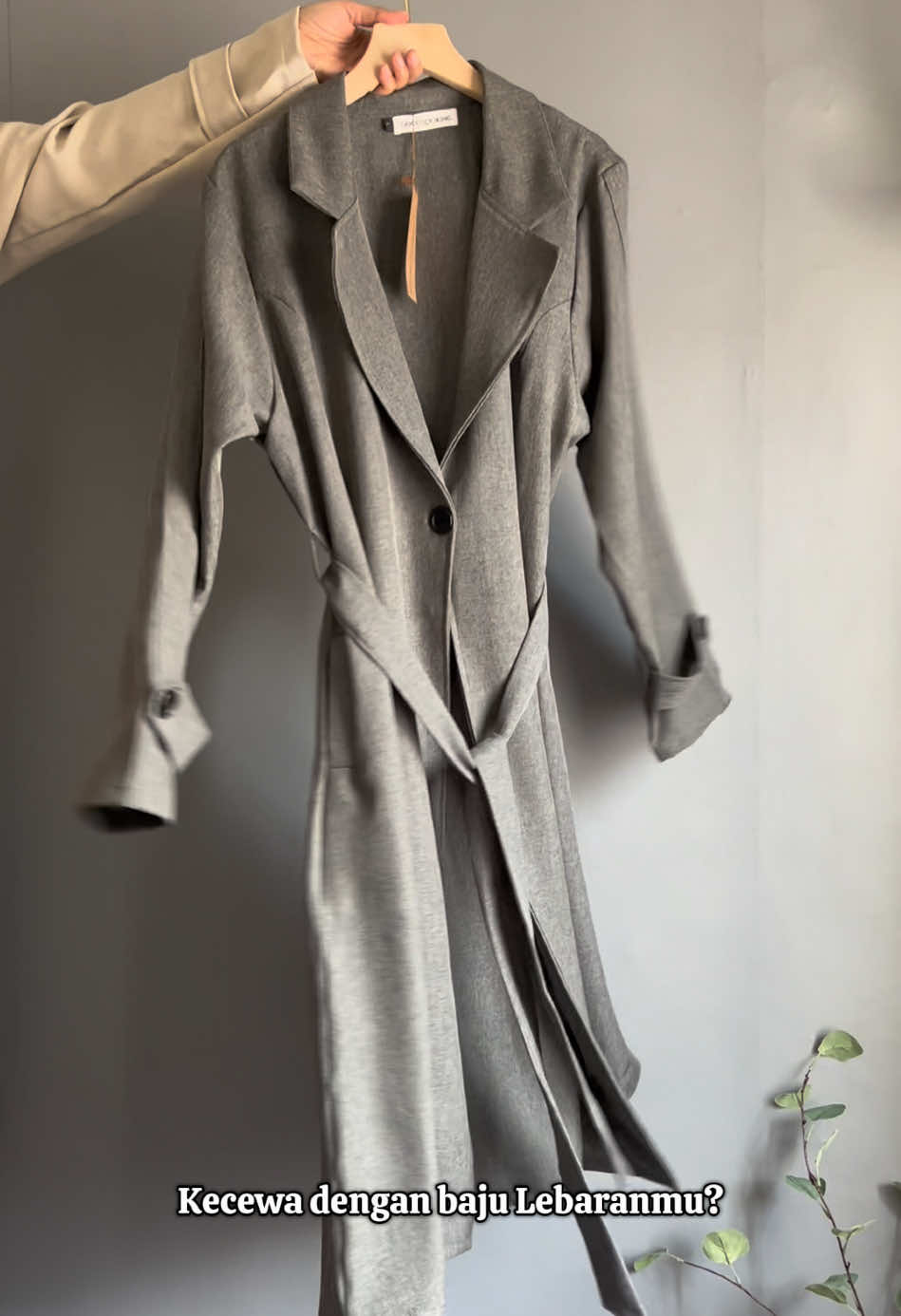 Kecewa dengan baju Lebaranmu??? Pake Naura yuk, dijamin gak pasaran! #blazerwanita #bajulebaran #Ramadanekstraseru 