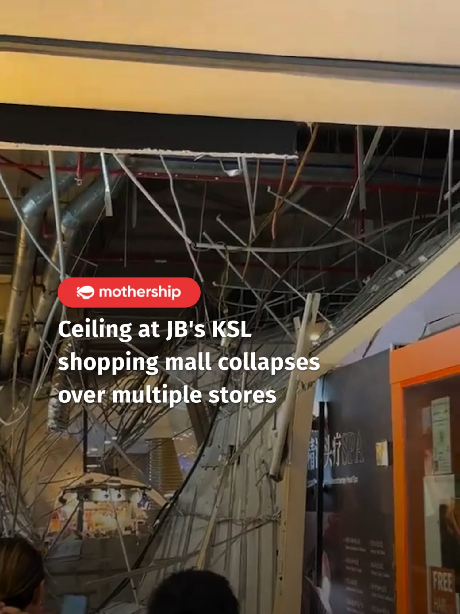 No injuries among members of the public or the staff of stores have been reported. China Press stated that queries to the shopping mall about the incident were still unanswered at the time of publication. #malaysia #tiktokmalaysia #fyp #ksl