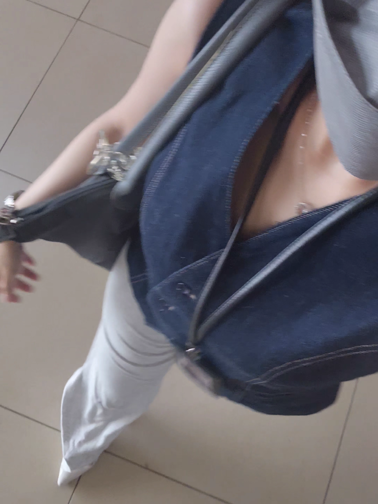 My happy tools everyday, everywhere I go~ #fyp #4u #4upage #dailyoutfit #casualoutfit #simpleoutfit #fitcheck #OOTD 