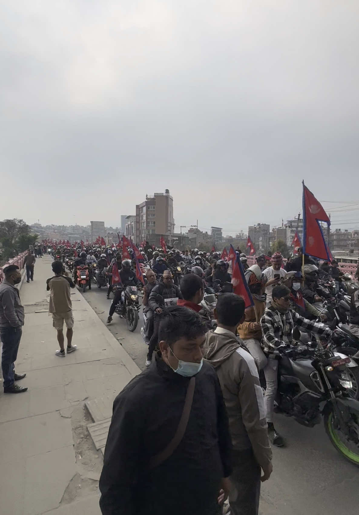 Crowd of People to welcome former King Gyanendra Shah. 😮 #king #gyanendrashah #ronb #crowd 