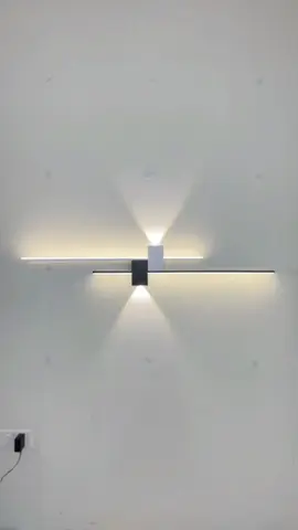 ĐÈN TƯỜNG SỌC ĐEN TRẮNG. #tongkhodennoidiatrung #homedecor #denled #dentrangtri #dentuong 