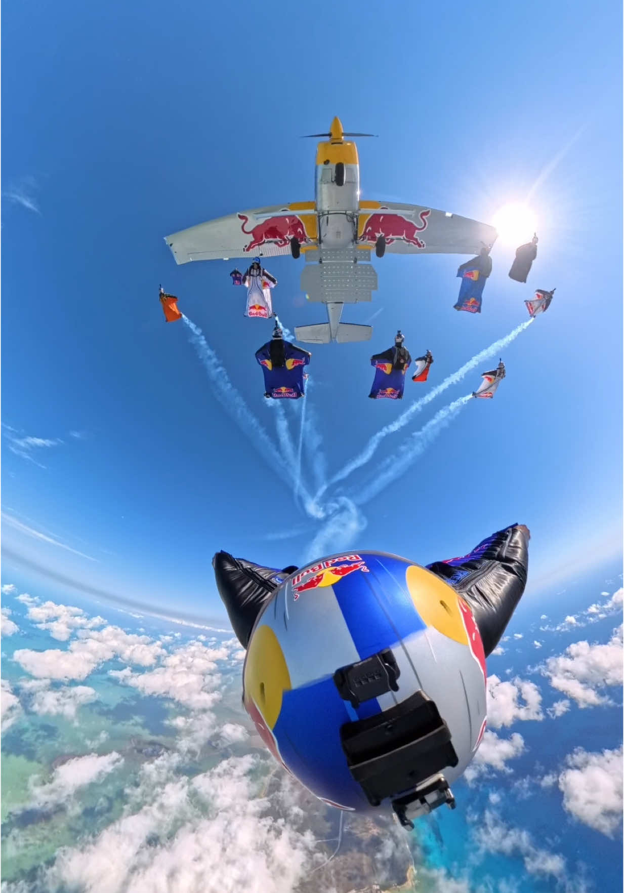 And there goes another round 🤩👐 #skydive #bahamas #silver #plane @Red Bull @Red Bull Austria @Marco Fuerst @Manox #team 