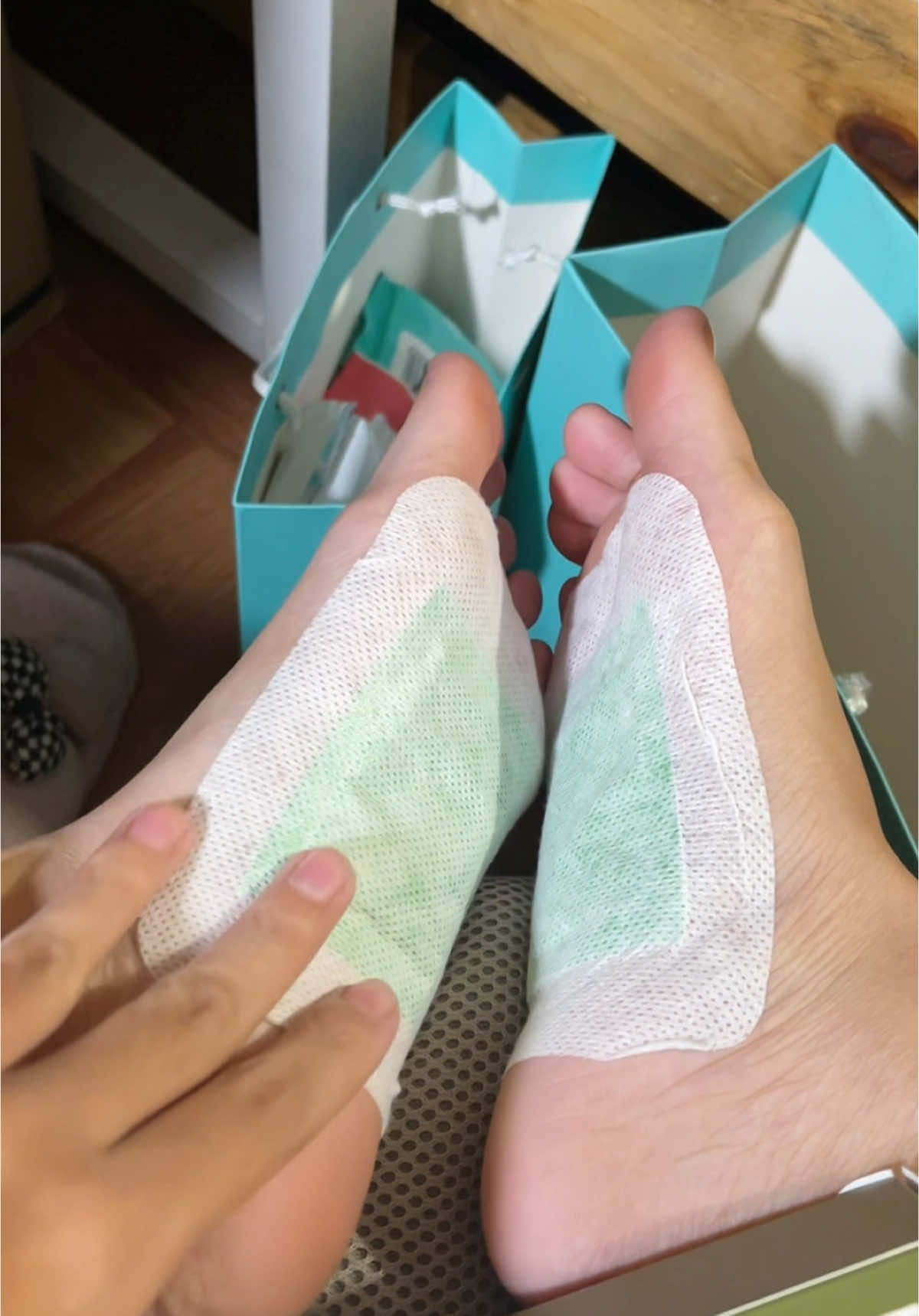 tanggal pagod talaga kapag meron ka nito sa talampakan #footpatch #footdetox #footpain #footpainrelief 