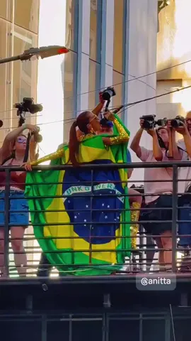 Bloco de Anitta  gran celebración del carnaval de Río de Janeiro en la calle.  #anitta #blocodaanitta #blocodecarnaval #carnaval #rio #brasil #eventos #riojaneiro 
