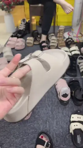Dép Lê 2 quai ngang khuy + chất liệu da lộn xinh iu, hack dáng tôn chiều cao, dễ mix đồ 🥰🥰🥰#LIVEhighlights #TikTokLIVE #LIVE #depnu #deple #leogstory #xuhuong #varial 