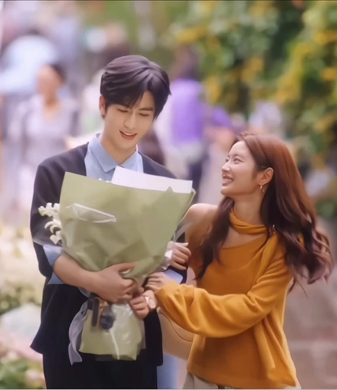 When their love language is gifting flowers to each other 🌷💕 #thebestthing #cdrama #zhanglinghe #xuruohan #chinesedrama #lovelanguage #fyp