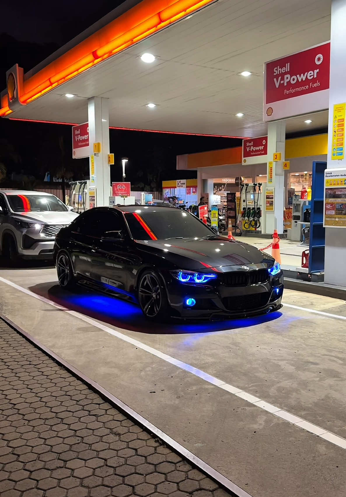 Semoga semua yang incer bmw bisa kebeli tahun ini amin ☺️ Thank u buat @Depo Audio Variasi Mobil yang udah modif mobil gw sampai ganteng kayak gini 😍 otw ambient light pasang !! #f30 #bmw #bmwf30 #ambientlight #ambientlighting #pro7 #pro7lighting #mitsubishi #mitsubishipajero #modifikasi #cumidarat #diesel #dieselpower #dieselbekasi #jfluxury #pajerobekasi #pik #depoaudio #danapelajarmodifikasi #dieselfreak #dieselpower #dieselindonesia #trendingvideo #trendingtiktok #fyp #fypシ #fypシ゚viral #fypage #cumidarat  #cumicumidarat💨💨 #capcut