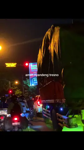 piye perasaanmu di tikung kancamu dewe jik kekancan to??#lyrics #fypage #trendingsong #lewatberanda #fyp #ndxaka #jawasad #fyp #fyppppppppppppppppppppppp 
