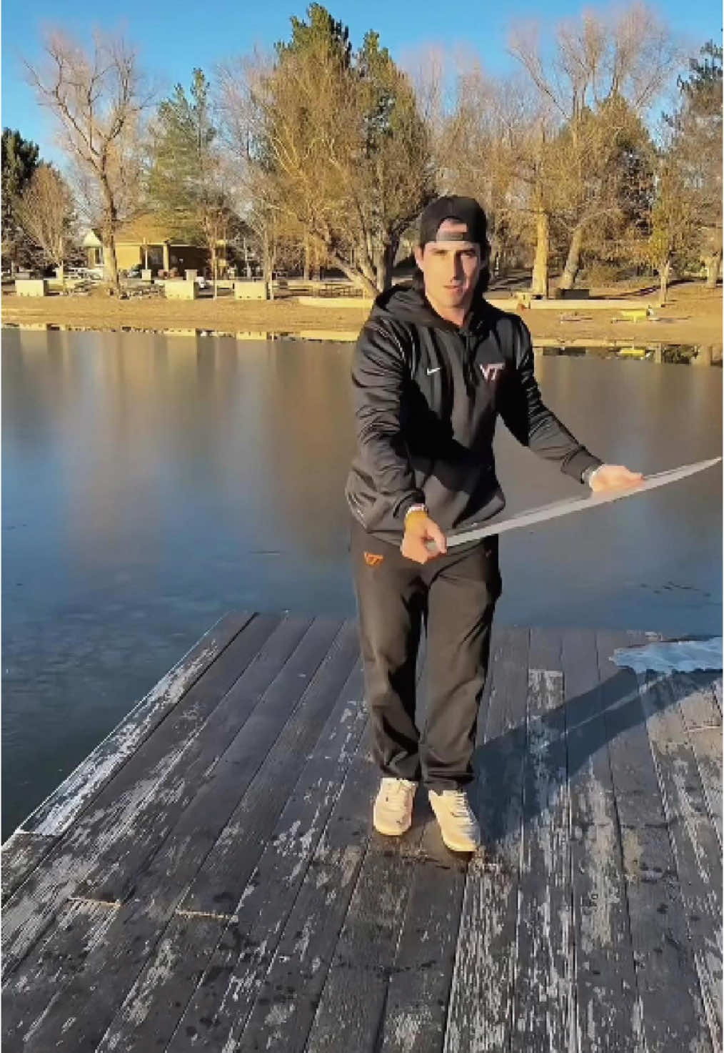 The happiness moment in winter #satisfyling #asmr #ice #winter #oddlysatisfying #fyp #fypシ 