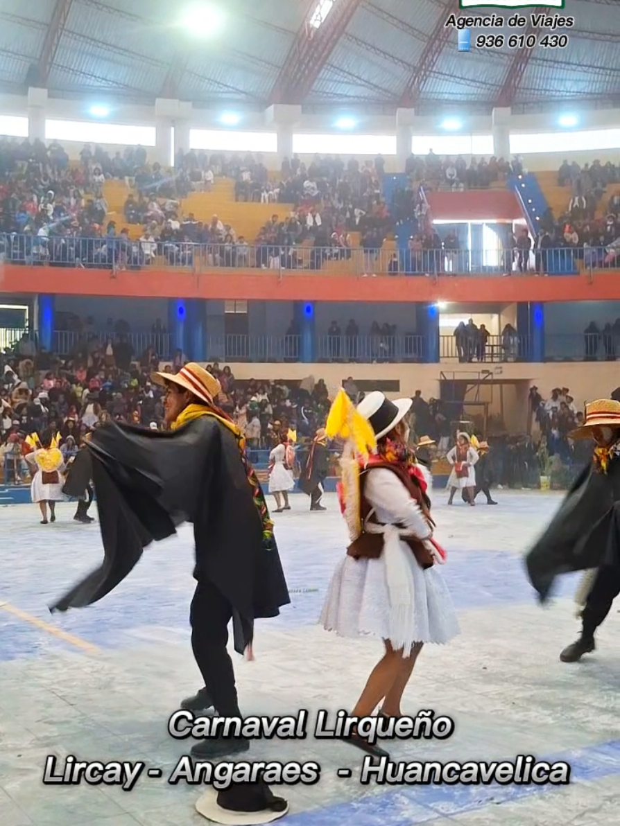 El Carnaval de Lircay fue declarado Patrimonio Cultural de la Nación el 27 de noviembre de 2013, reconociendo su importancia como emblema de la identidad cultural de la región. Esta festividad, que se celebra anualmente, destaca por su rica tradición y la participación activa de la comunidad local.🎉🎉conoce Huancavelica con Kusca tours Huancavelica Agencia de viajes contacto 936 610 430 #pukllayhuancavelica2025 #carnavallirqueño #huancavelicaperu #kuscatours #conoceHuancavelica #Angaraes #CostumbresDeMiTierra #huancavelica_perú🇵🇪♥️ 