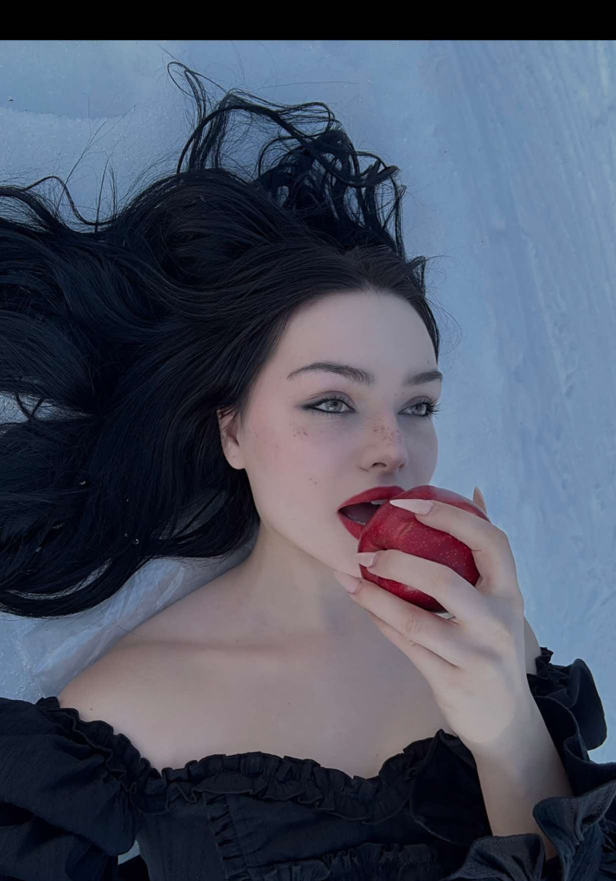 once upon a time.. #snowwhite #makeupartist #disney #romanticgoth #gothic #pale #snowwhitecosplay #schneewittchen #disneypincess #evilqueen #fantasy #mua #blackhair #redlips #dark #goth #snow