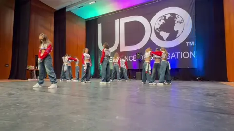 having fun and absolutely rocking the stage is more important than placements..☺️ Our Guess What?! Girls at UDO 🫶🏼 #move4style #fyp #foryou #dance #dancing #dancer #vorarlberg #austria #bregenz #hohenems #streetdance #udostreetdance 