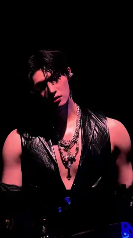 still can’t believe I actually saw this man with my own eyes #mingi #songmingi #ateez #towardthelight #towardthelightwilltopower #concert #ateezconcert #berlin 