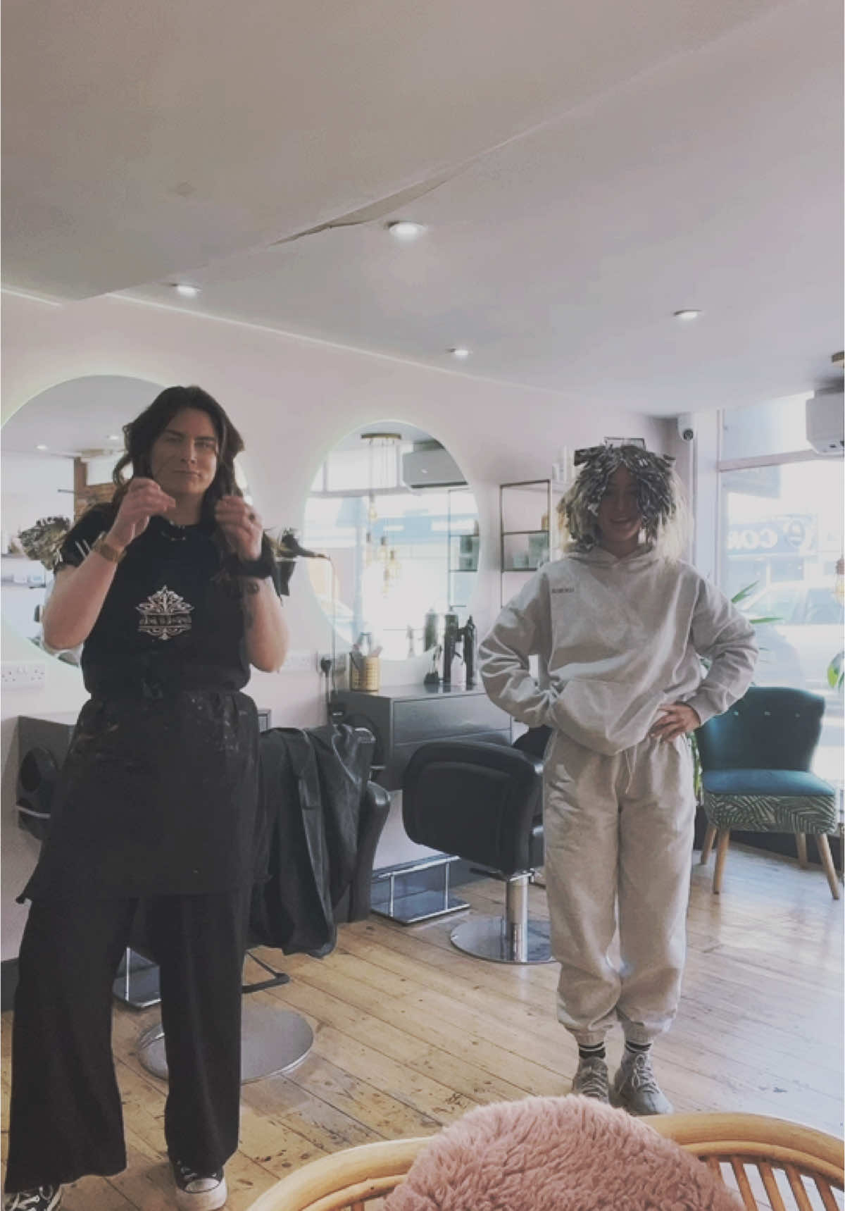 Lipsick and locks hair appointments live in action … u won’t get bored here @Aims @lipstickandlocksudbury 