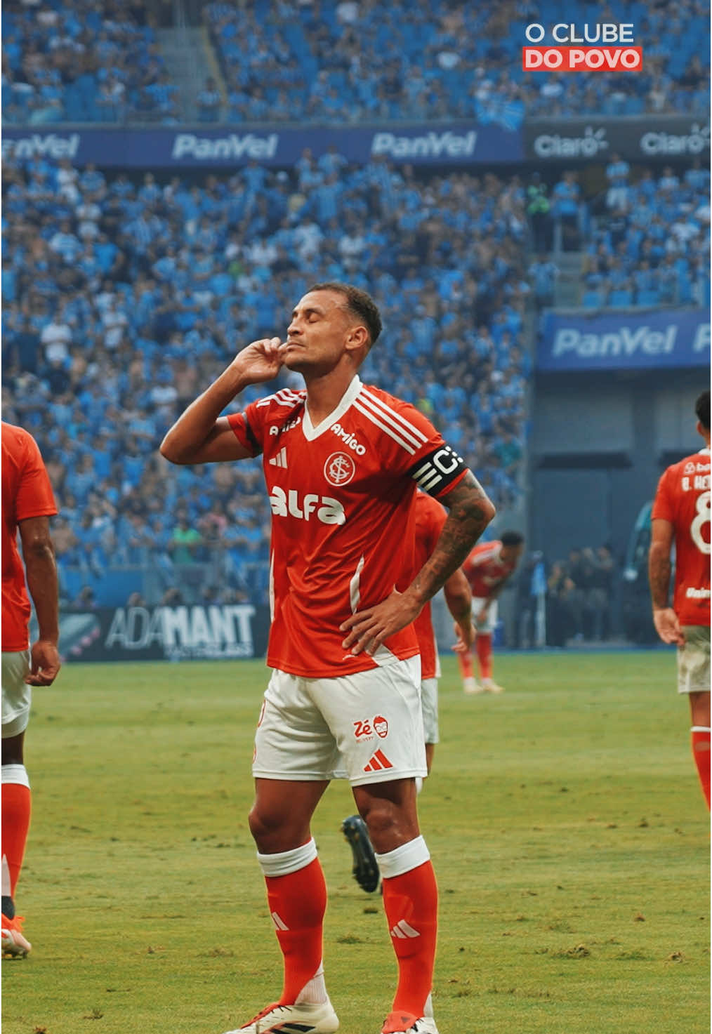 O camisa 🔟 do Clube do Povo fez o dele: 𝗛𝗢𝗠𝗘𝗠 𝗚𝗥𝗘-𝗡𝗔𝗟 𝗔𝗣𝗘𝗡𝗔𝗦. 🔟🎩🪄 #inter #alanpatrick #samba #greNAL #gol #fyp #tiktosports 