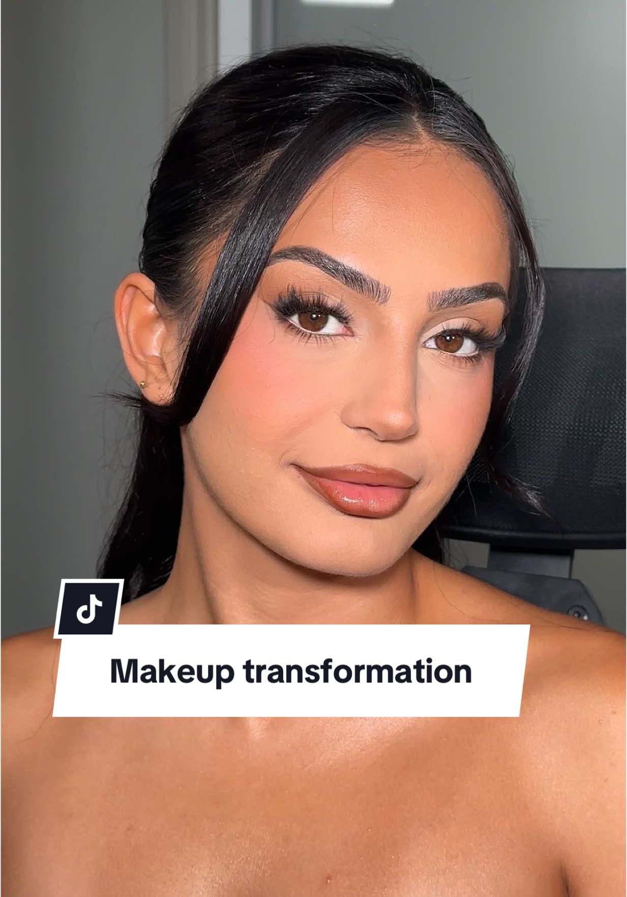 Me 🤝🏻 bronzey glam’s till I die #makeuptransformation #beforeandafter #darklips #brownlipcombo 