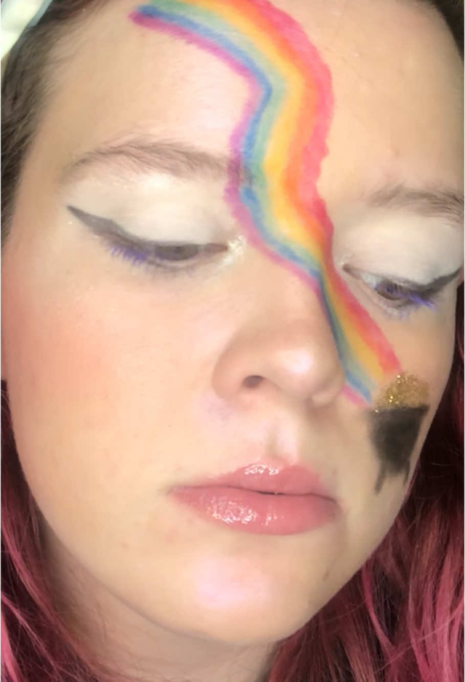 St Patrick’s Day Makeup 🌈  Makeup tutorial coming soon  #makeupmonday #stpatricksday #stpatricksdaymakeup #makeupvideo #youtubevideo #comingsoon #sneakpeek #unicornfam 