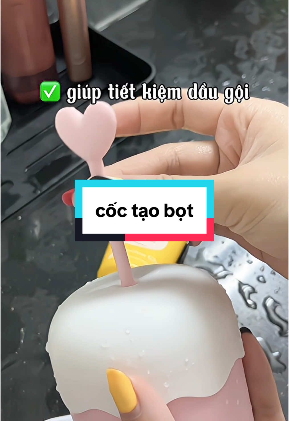 Cốc tạo bọt giúp đánh bọt sữa rửa mặt hoặc xà phòng nhanh chóng và hiệu quả hơn so với việc dùng tay đó.  Chỉ cần một lượng nhỏ sữa rửa mặt, cốc sẽ giúp tạo nhiều bọt hơn, giúp sản phẩm dùng lâu hơn. #srm #daugoi #review #chane🌼 #xh 