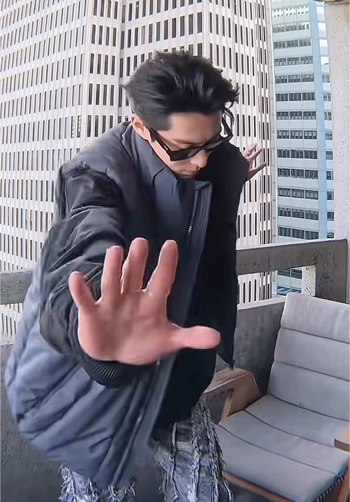 Didi also joined the Kin Cha Na trend 😆🔥 haha so fun ! #dylanwang #wanghedi #王鹤棣 