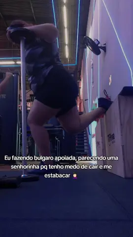 Esse exercício na academia me humilha de tantas formas 🤦🏻‍♀️ #gordinha #treinar #treino #academia #musculação #academia2025 #bulgaro #