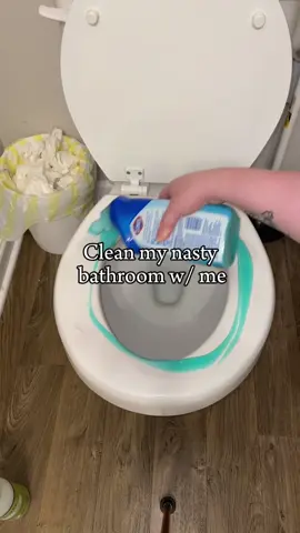 Bathroom Reset💛🧼🫧  #CleanTok #cleantok101 #bathroomcleaning #bathroomclean #sundayreset #resetwithme #cleanfreshhype #deepclean #cleaninghacks #cleaningmotivation #cleaninghouse #realistic #realisticcleaning #cleaningtiktok #cleanwithme #deepcleaning 