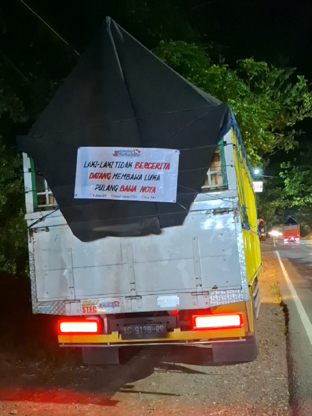 #drivermuda #quotessad #teamcepatsitubondo #supirtruck #sopirtrukpunyacerita #truk #truckcabe #trucklifestyle #cantermaniaindonesia #canter #katakatasad #fyp #fyppppppppppppppppppppppp 