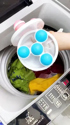 Washing machine ball wheel filter bag, a very useful small item that can put all the paper scraps in the washing machine into the mesh bag。 #washingmachinefilter #filterscreen #上热门 #tiktok 