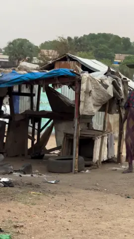 ini adalah rumah orang Afrika sudan#fouryoupage #fyp #fpyyyyyyyyyyyyyyyyyyyyyy #decumentasiafrika #afrikasudan 