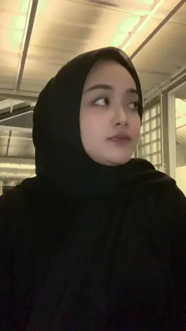 Enakeun soundnya haha 