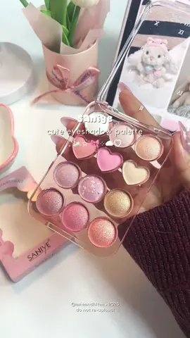 ga nyangka eyeshadow semurce ini semua warna nya pigmented banget 💗  #eyeshadow #eyeshadowpalette #saniye #eyeshadowsaniye #makeuplucu 