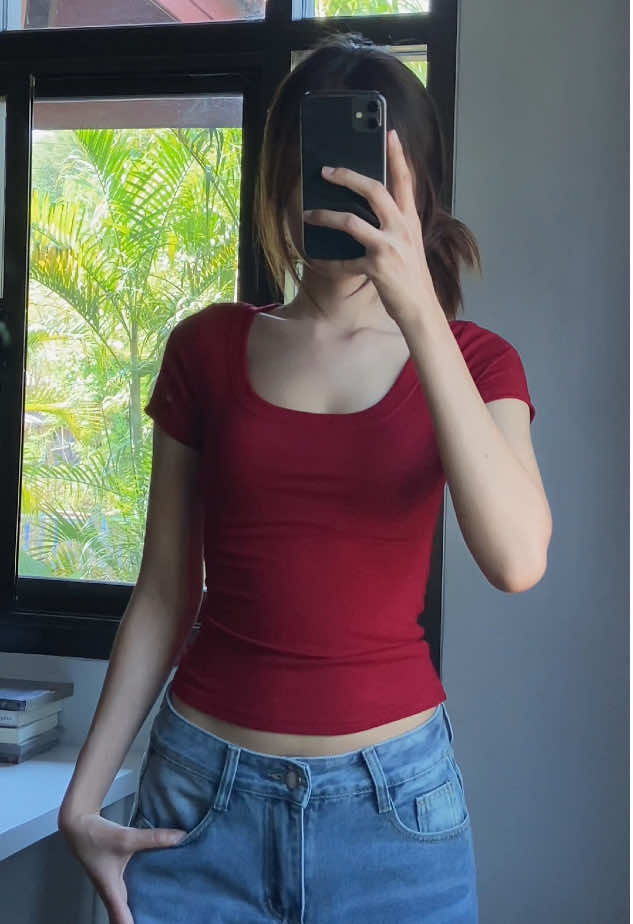 สีสวยตาแตก🥹🥹#เสื้อยืด #เสื้อรัดรูป #เสื้อคอยู #คลาสแฟชั่น #เสื้อผ้าสไตล์เกาหลี 