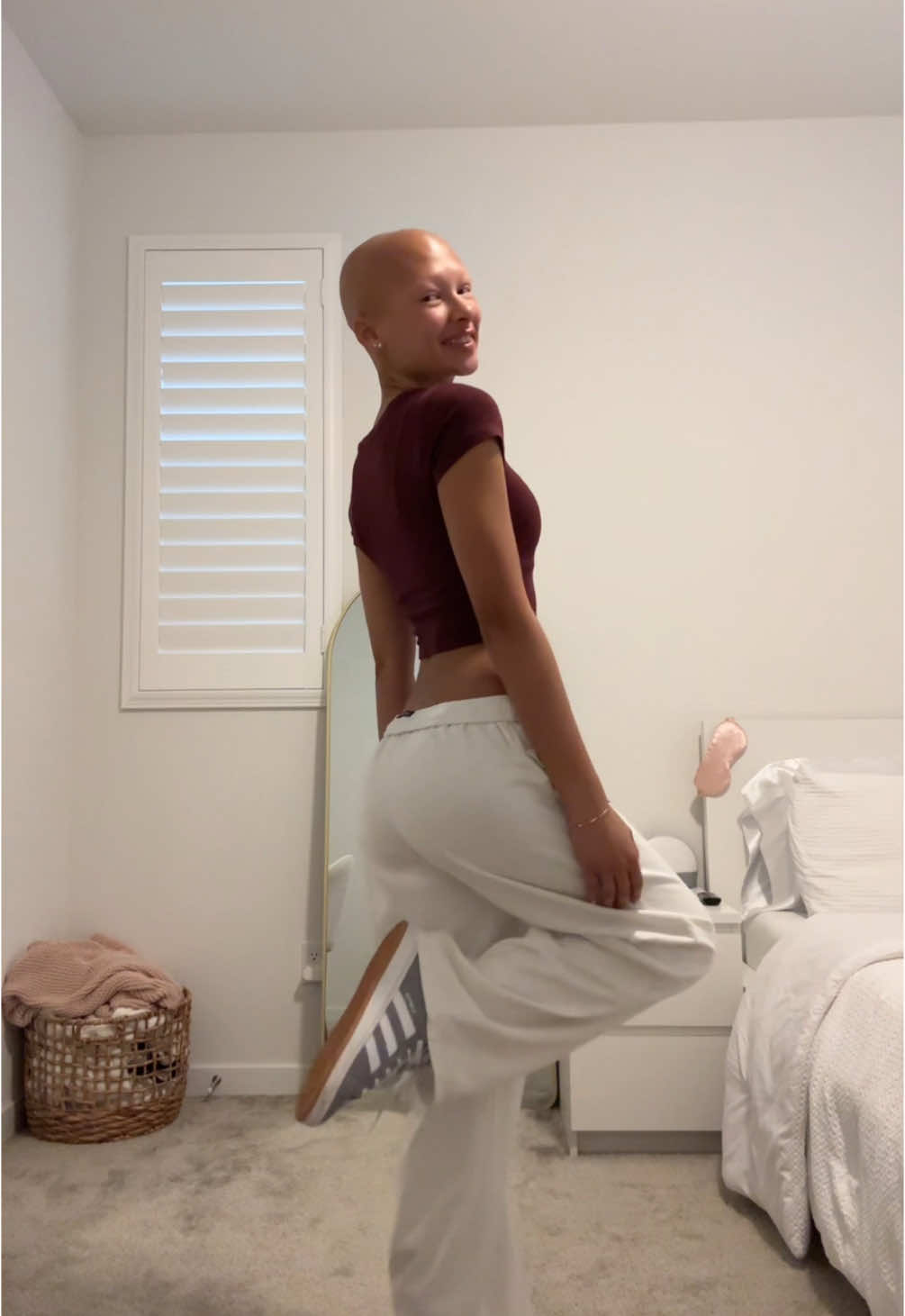 happy mondayy🤗 this song reminds me sm of 2020 omg | #OOTD #outfitinspo #fitcheck #outfitoftheday #fyp 