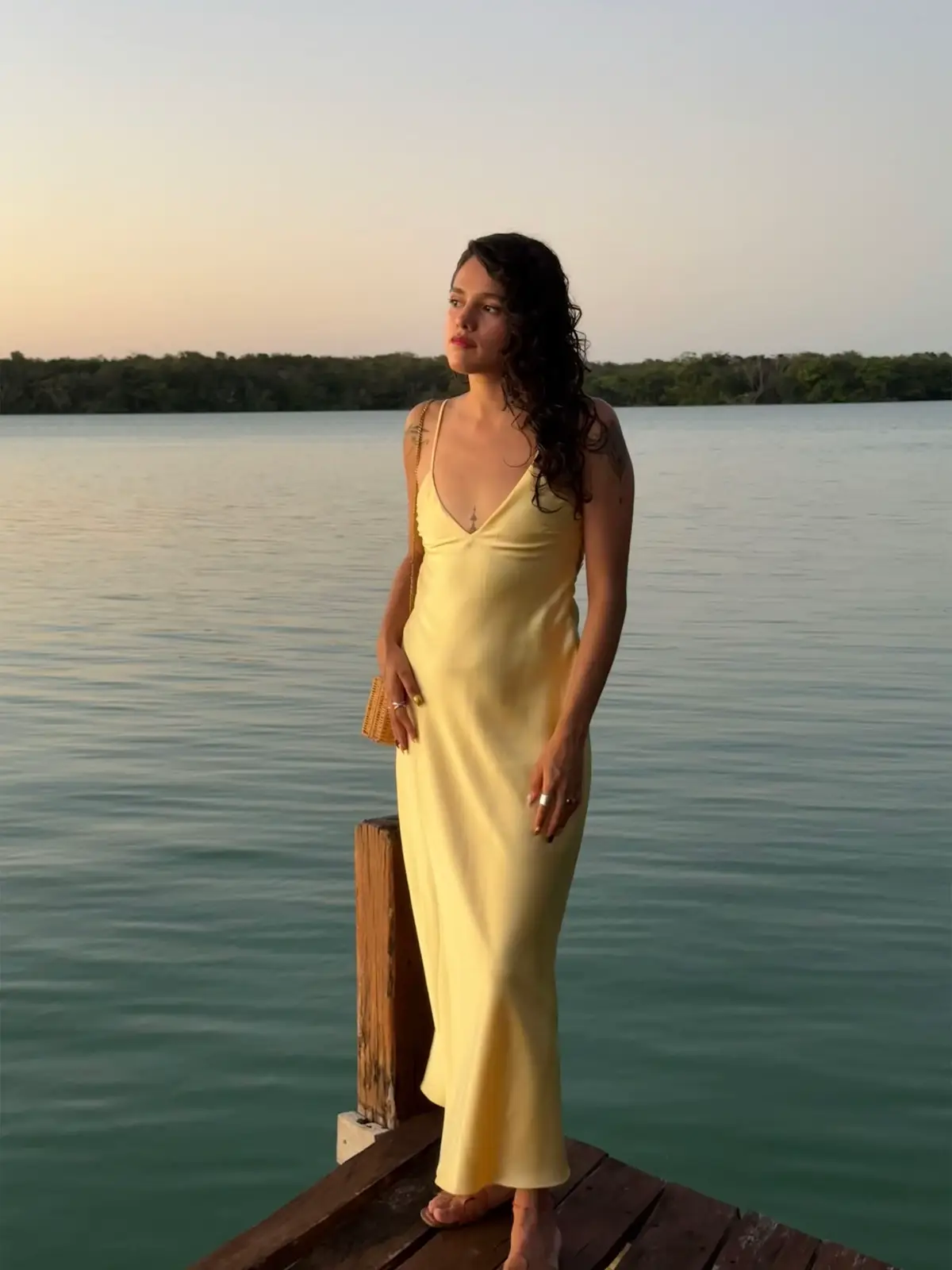 Una experiencia única en la laguna de Huay Pix mas conocida como Milagros y el estar aquí me hizo entender porque le llaman así es pura magia llena de naturaleza y amor.  #dondeir #plandefindesemana #quintanaroo #HuayPix 